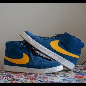 NIKE SB BLAZER HI